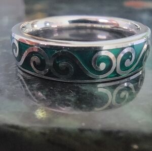 925 Gabriel & Co. Ocean wave band, ring size 7 unisex.